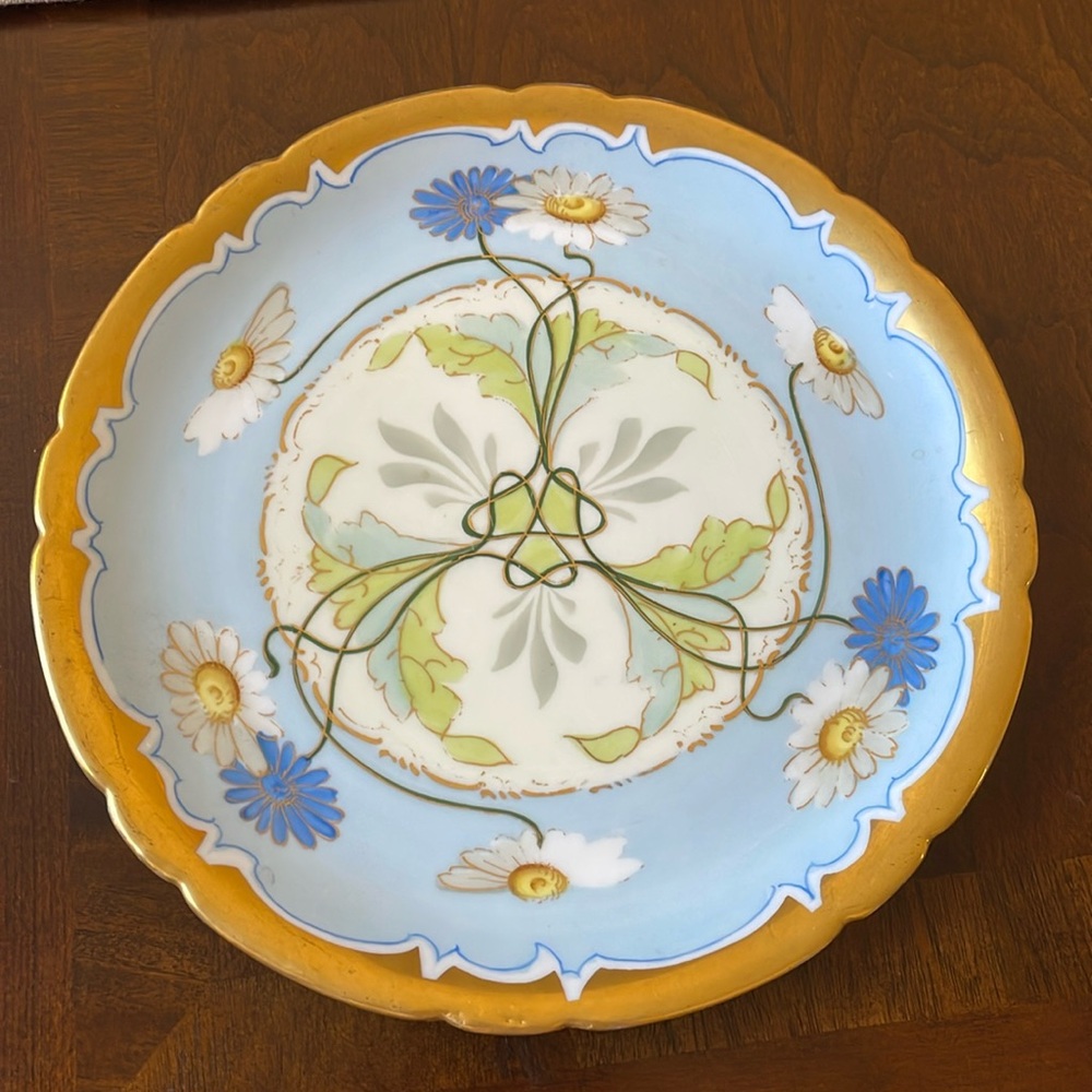 Vintage JPL France Limoges Stouffer Plate Hand Painted 8.75” Daisy pattern gold